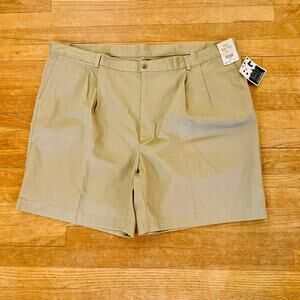NWT Men's Farah pleated khaki tan casual golf shorts size 48
 b33